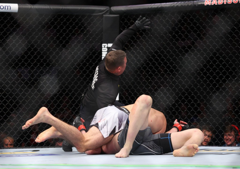 UFC 268 Nassourdine Imavov TKOs Edmen Shahbazyan into third straight